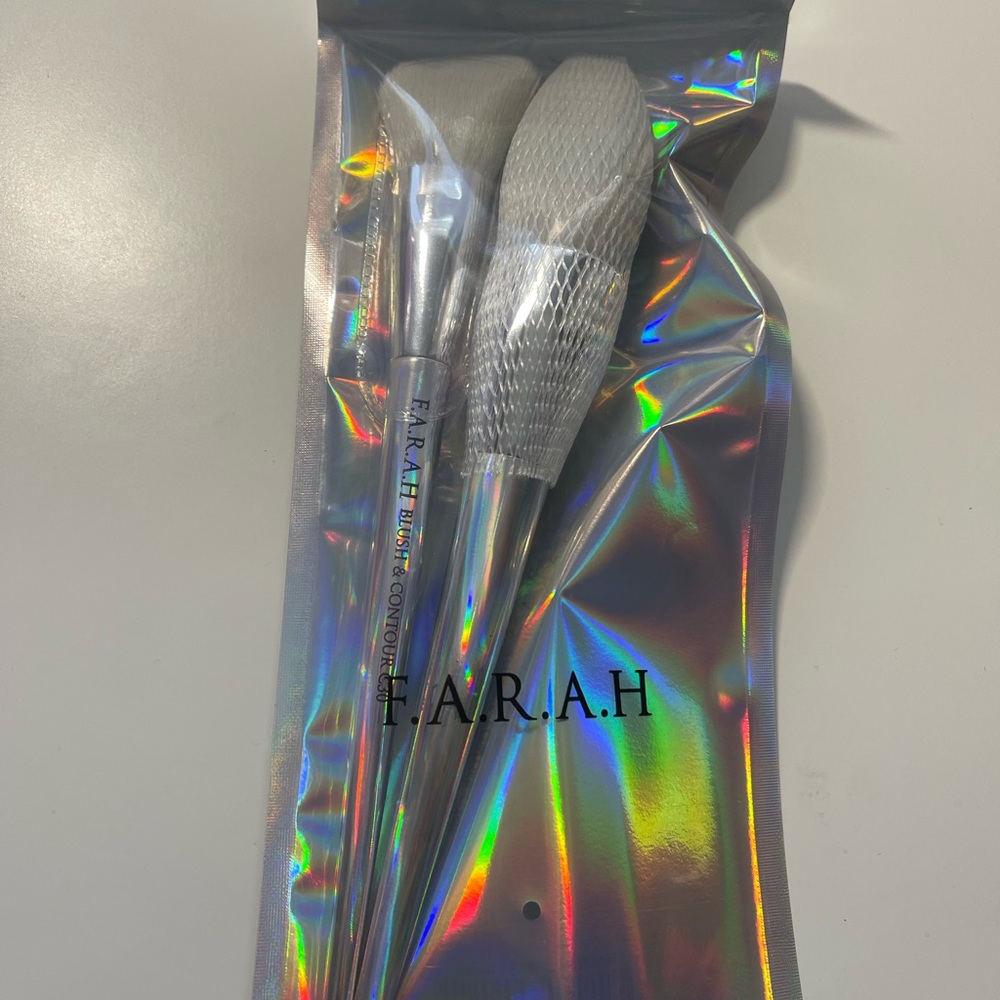 Makeup brushes